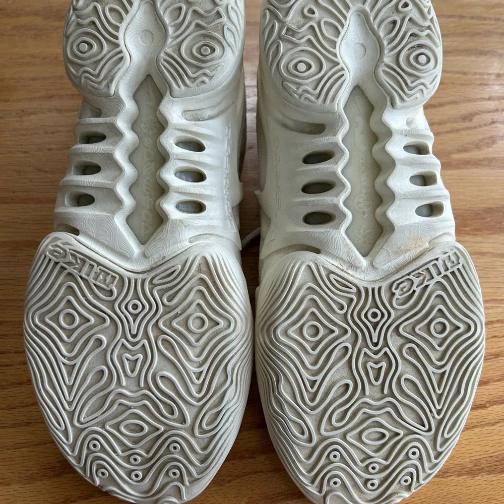 Nike Cosmic Unity 2 Coconut Milk Men’s Sneakers Shoes Size 8 Basketball Athletic